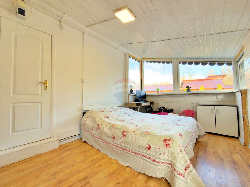 Casă cu 5 camere de vânzare în zona 3 Insule, Arad