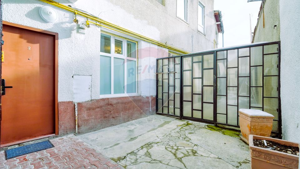 Apartament renovat cochet cu 2/3 camere, 73 mp utili, Centrul Istoric