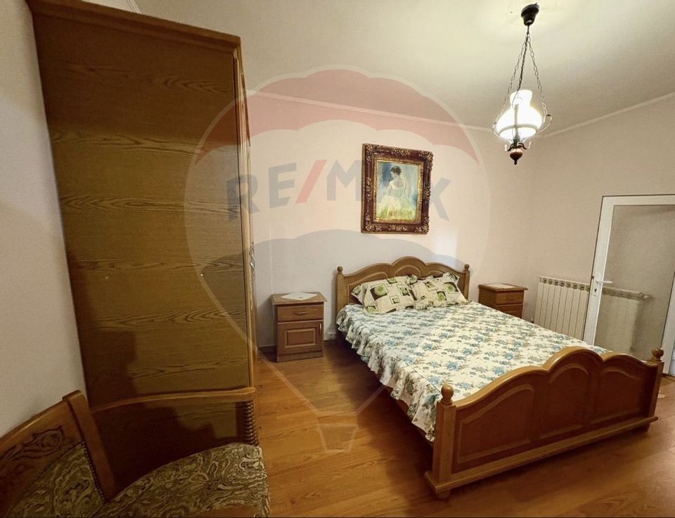 Casă de inchiriat cu 5 camere în zona Tomis I Constanta