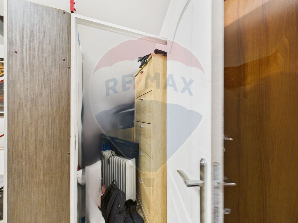 Casă / Vilă cu 5 camere de vânzare în zona Central