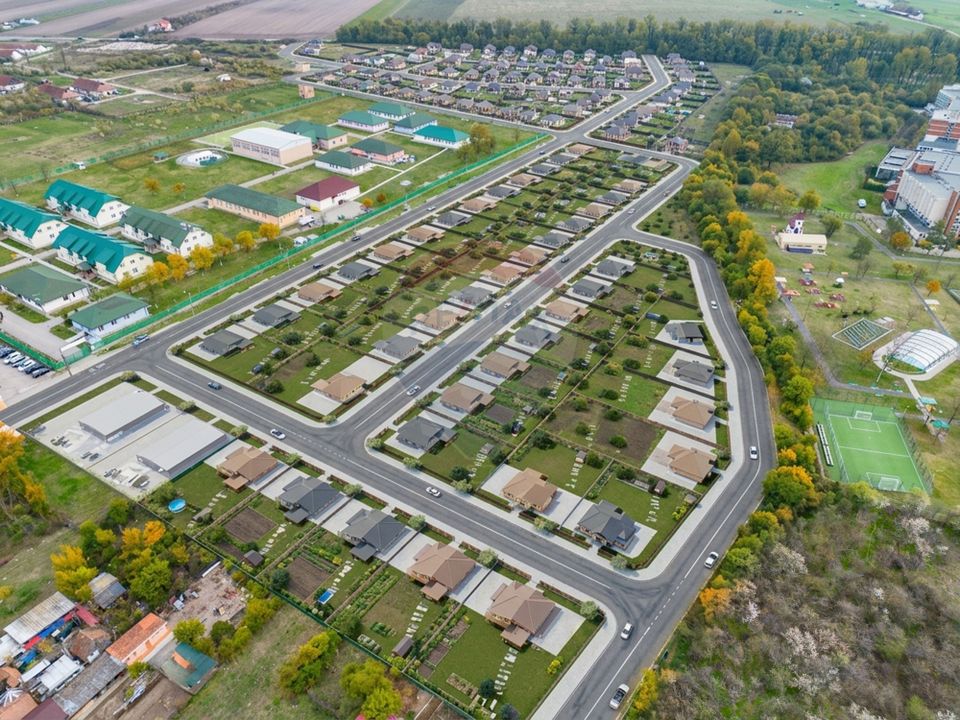 Land 5,095sqm Buzias / Strada Fara nume