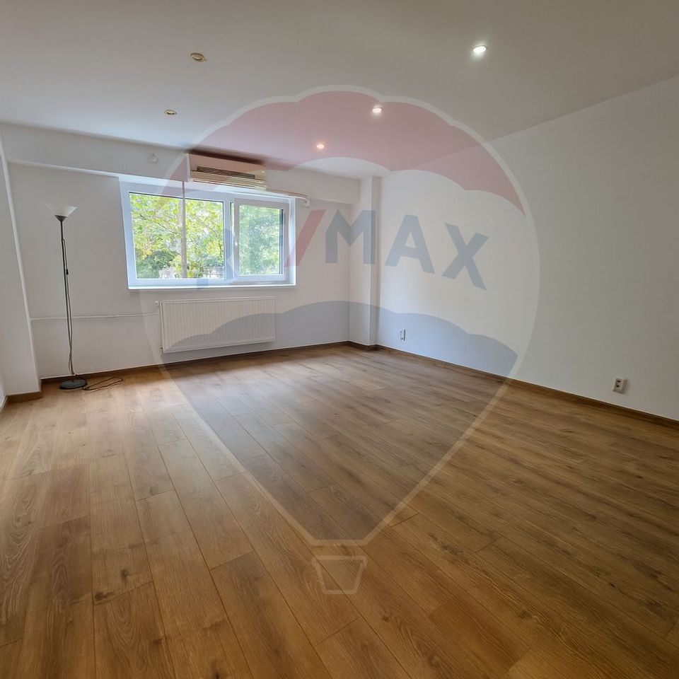 3 room Apartment for rent, Calea Calarasilor area