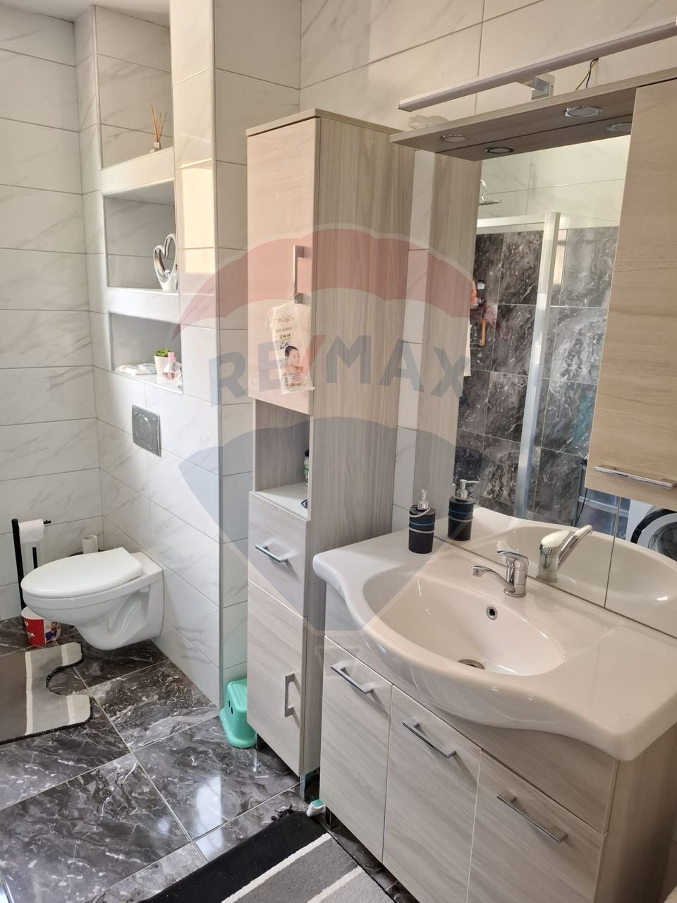 Casă / Vilă cu 5 camere de vânzare