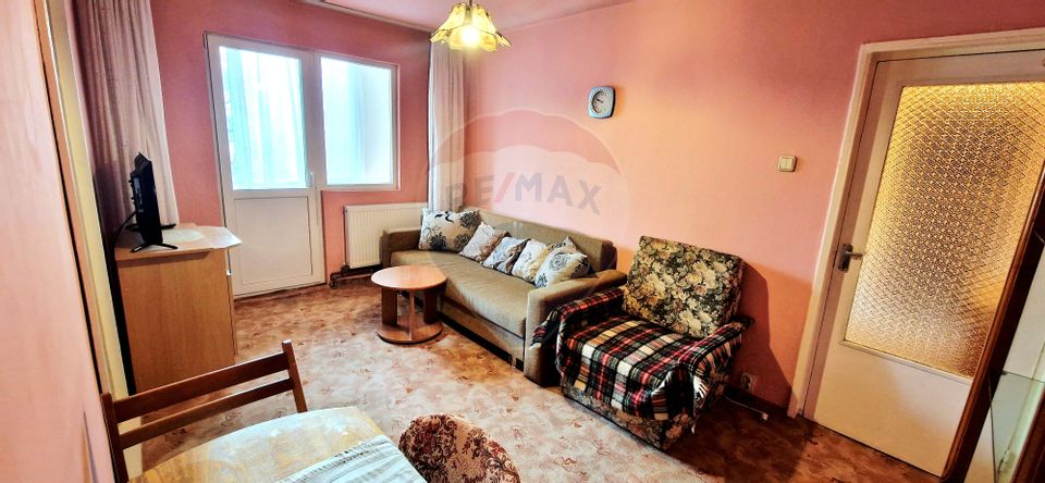 Apartament 2 camere, etaj 2, centrala proprie, balcon - zona Fortuna