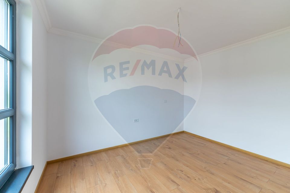 Casă elegantă și spațioasă – în complex privat, zona centrală Arad