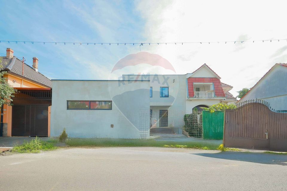 De vânzare, casă la roșu în zona centrală, Str. Emil Racoviță