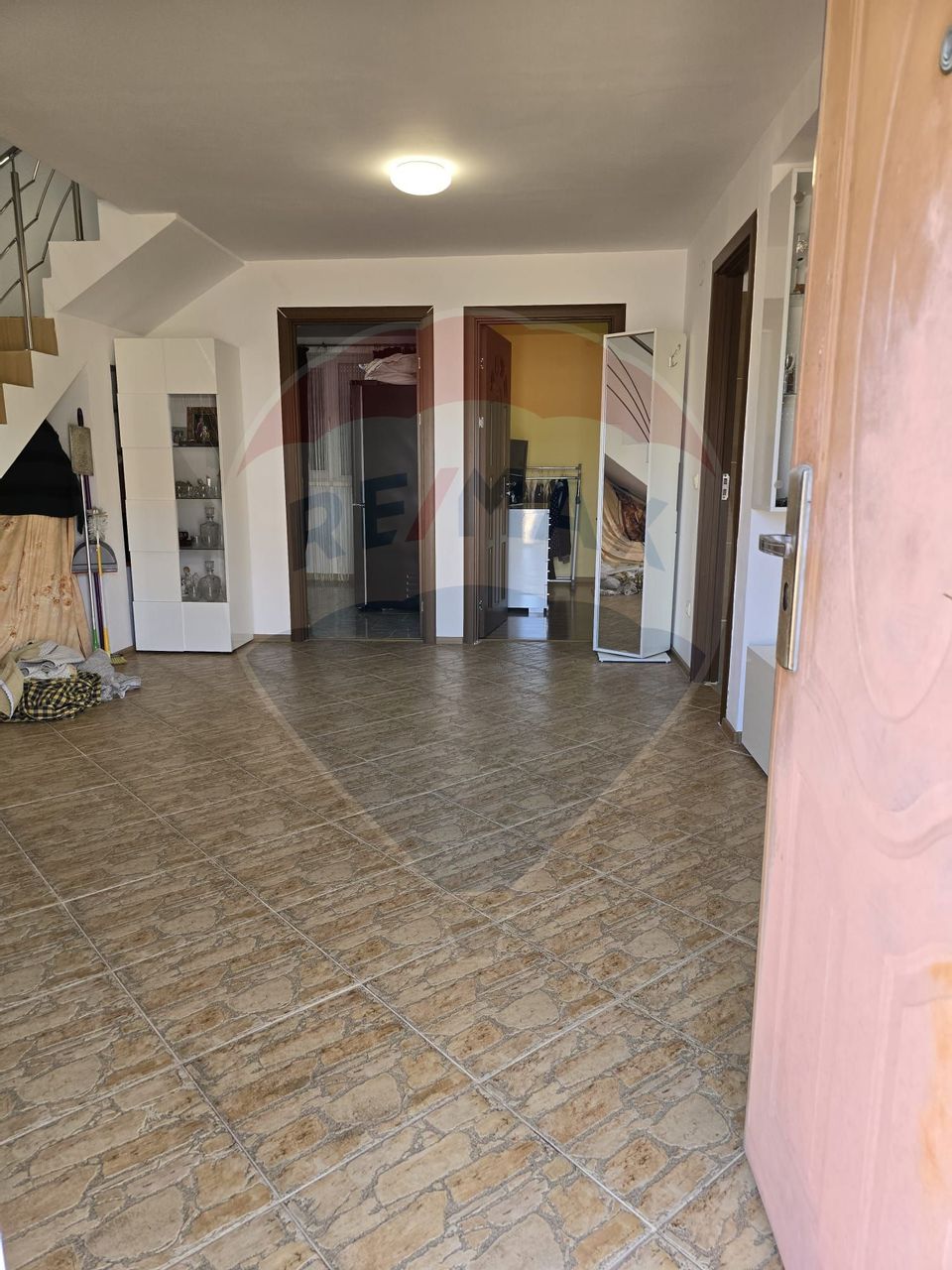 Casă / Vilă mobilata si utilata