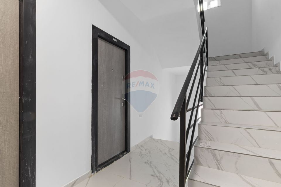 Apartament cu 2 camere de vânzare și parcare, bloc nou, zona Giroc