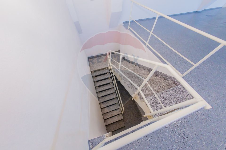 1,405sq.m Commercial Space for rent, Grivitei area