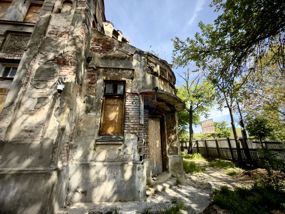 10 room House / Villa for sale, Splaiul Independentei area