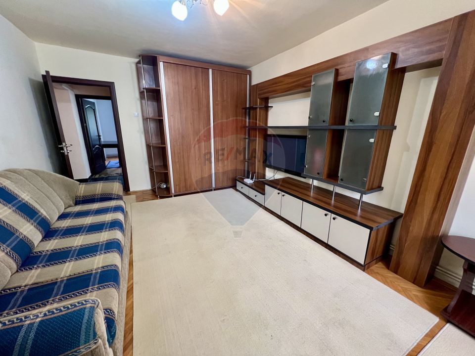 Apartament cu 2 camere de închiriat în zona Hipodrom 3