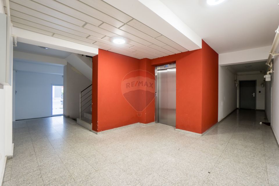 Apartament 3 camere cu 2 locuri de parcare si boxa Coresi