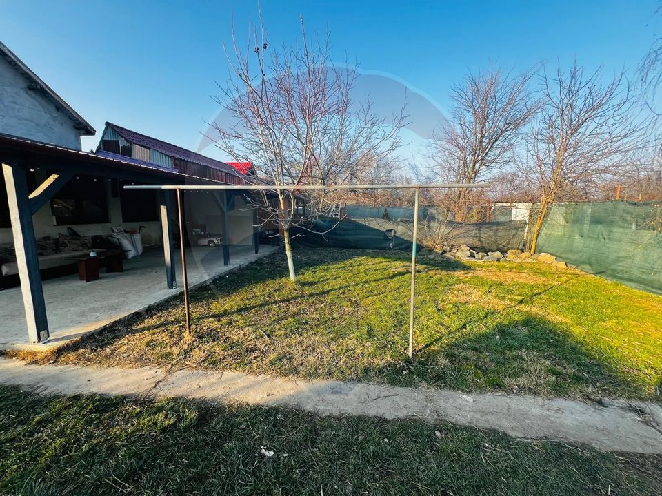 Vilă  P+M  constructie noua cu teren 1422 mp.CICIR