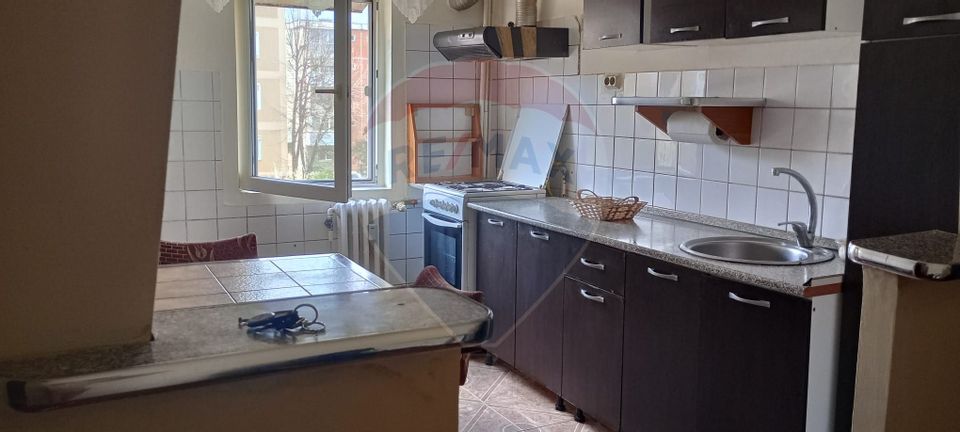 Apartament cu 2 camere de închiriat în zona Micalaca