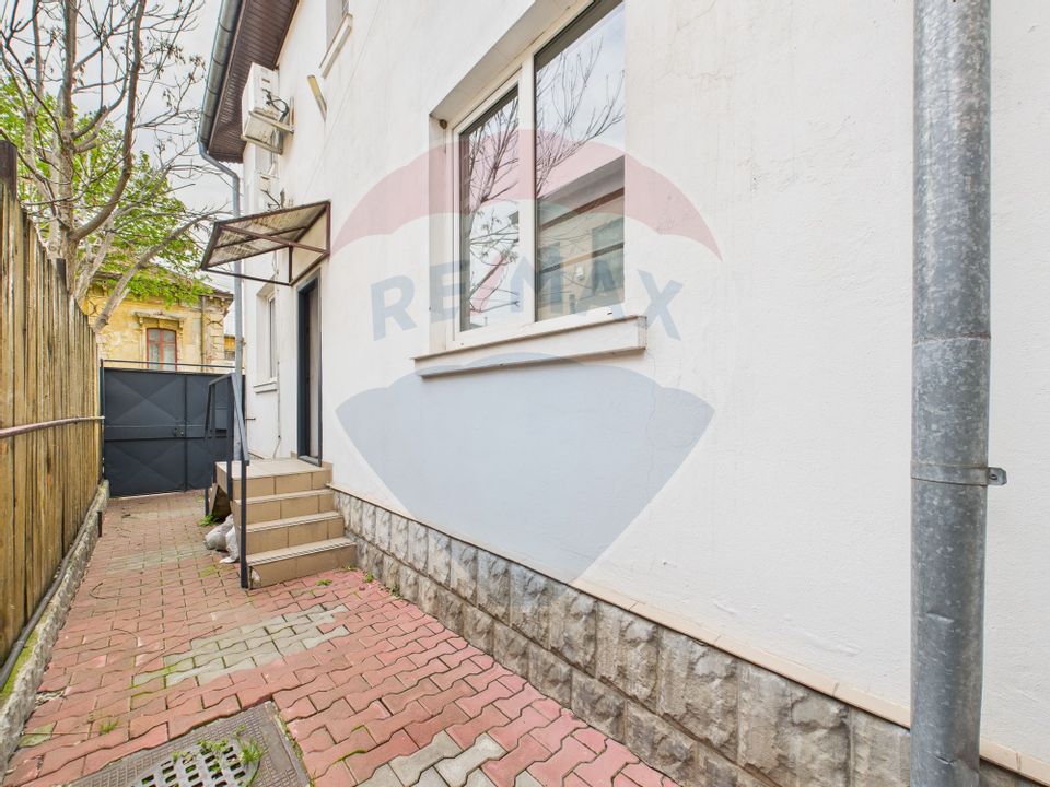 130sqm office space for rent in Unirii area