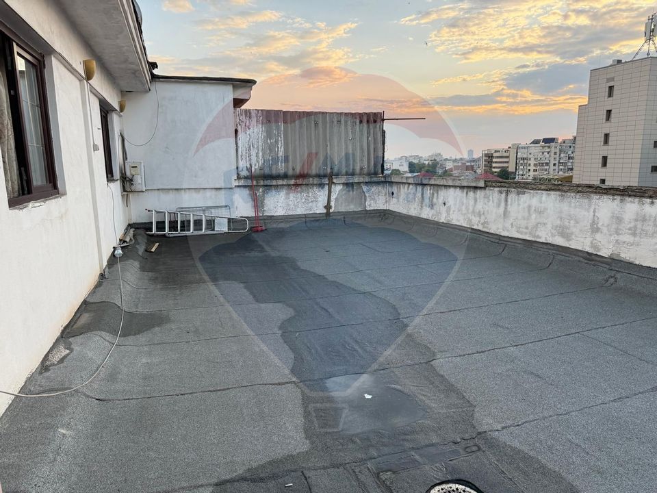 VANZARE Garsoniera cu terasa de 50mp in zona Ultracentrala Ploiesti