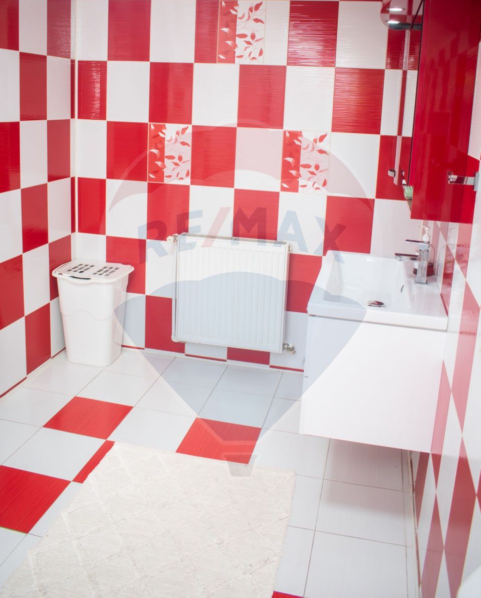 Casă / Vilă cu 5 camere de vânzare