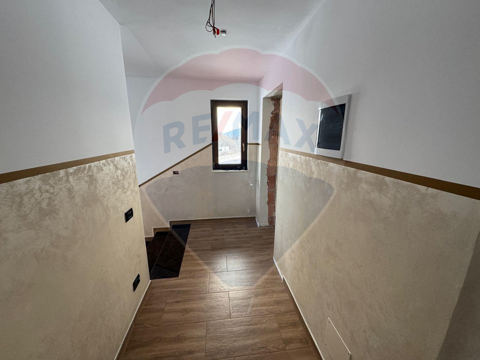 8 room House / Villa for sale, Darmanesti area