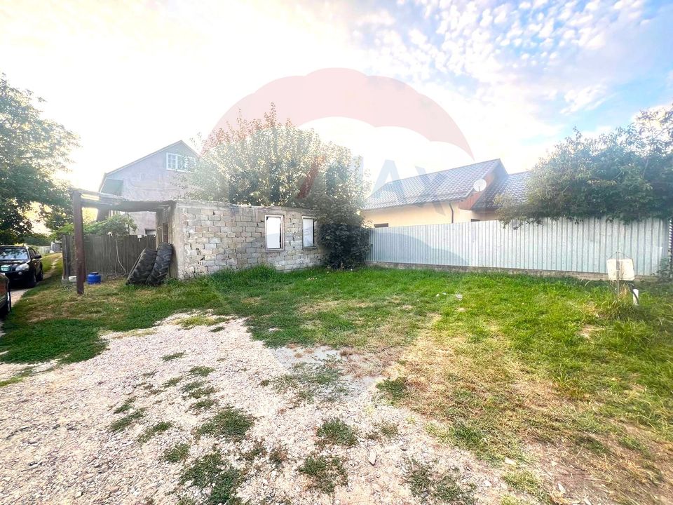 Casă de vânzare 3 camere - com. Letea Veche- sat. Holt