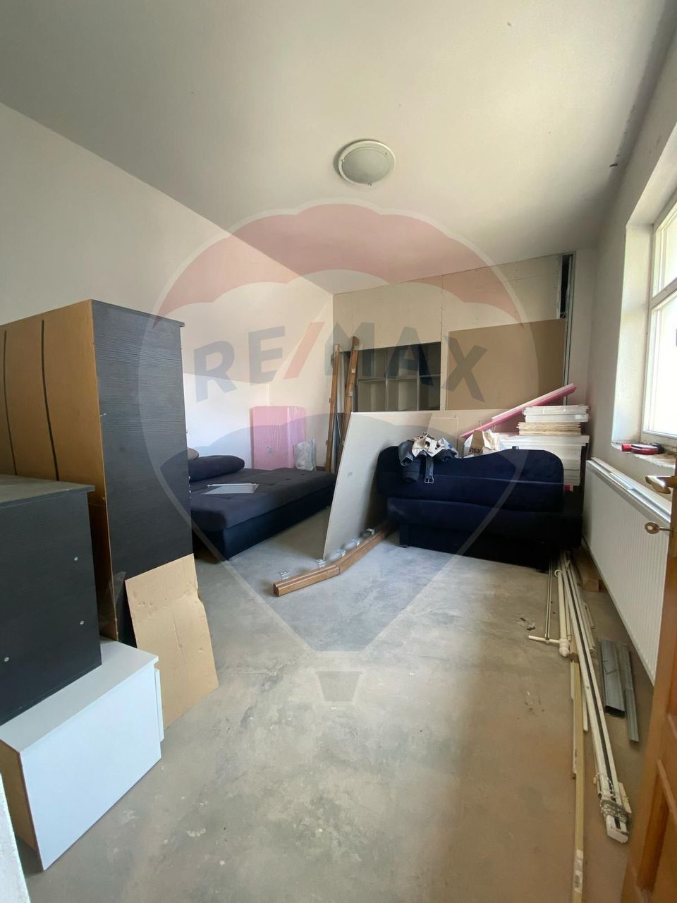 Casă / Vilă cu 4 camere de vânzare