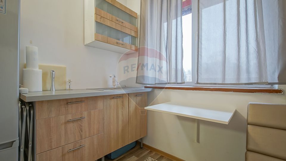 Cameră de închiriat, zona Piața Astra – liniște și confort