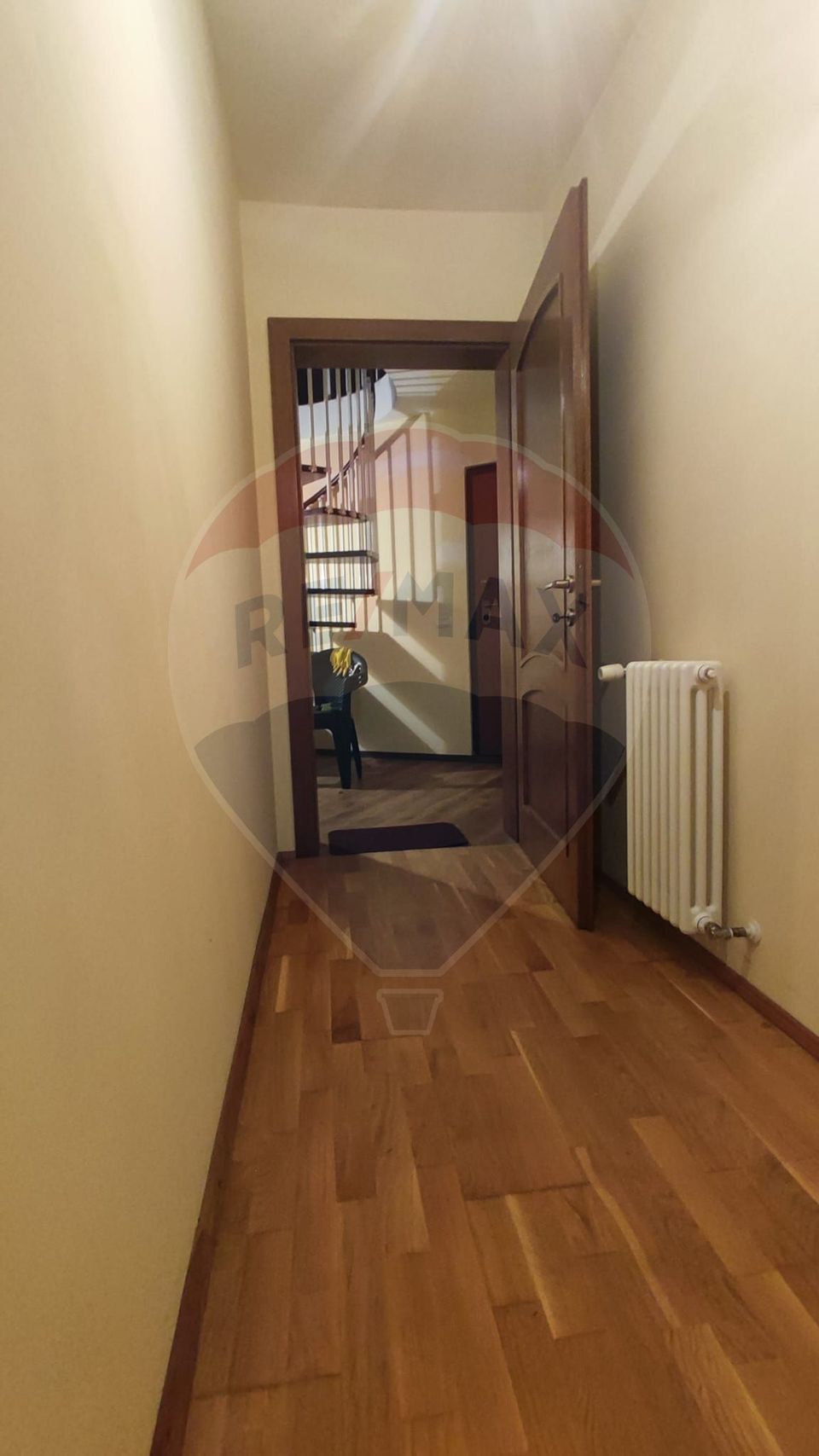 9 room House / Villa for sale