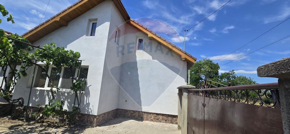 8 room House / Villa for sale