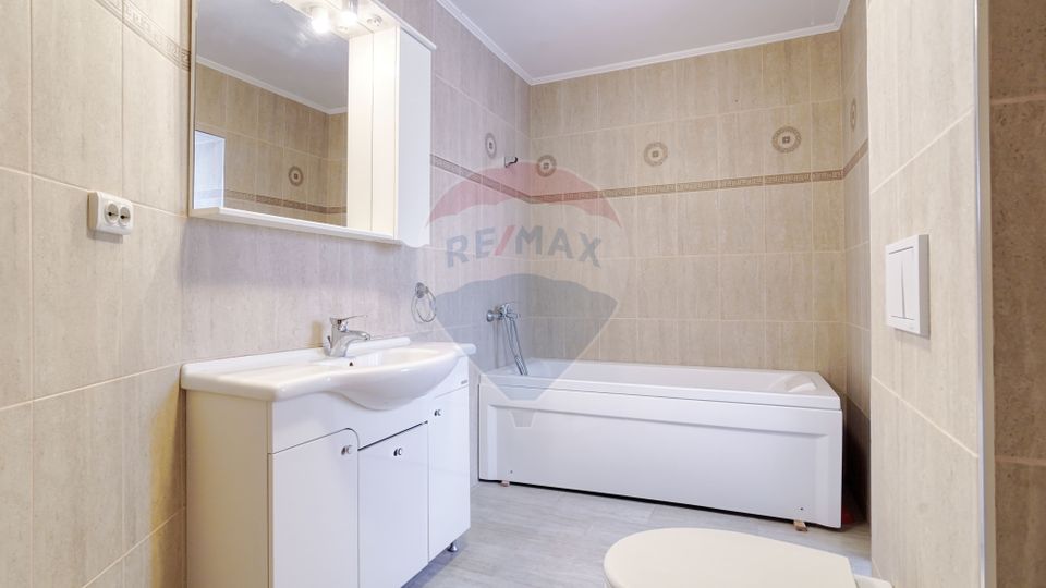 Casă / Vilă cu 4 camere de închiriat în zona Bartolomeu