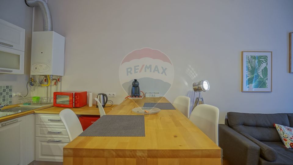 Apartament cochet, complet mobilat și utilat, str Postavarului