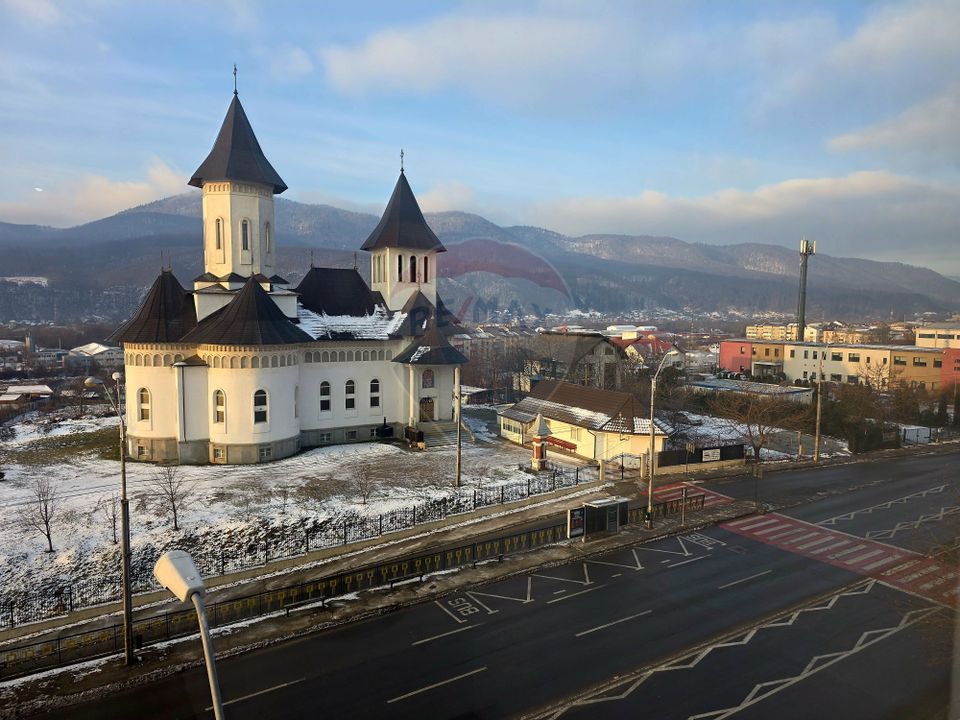 Apartament cu 2 camere de vânzare în zona 1 Mai