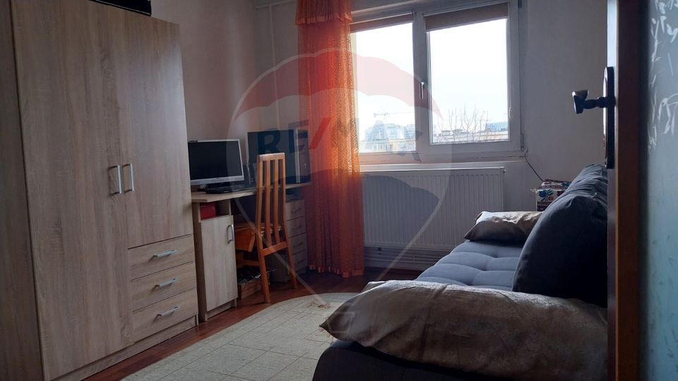 Apartament cu 3 camere decomandate în Lapus-Decebal