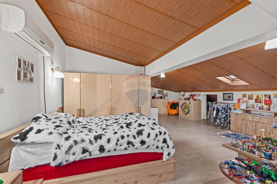 Casă / Vilă cu 6 camere de vânzare - Oraselul Copiilor