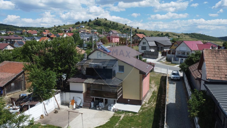 Casă P+M în Salicea de vanzare la 14 km de Cluj Napoca