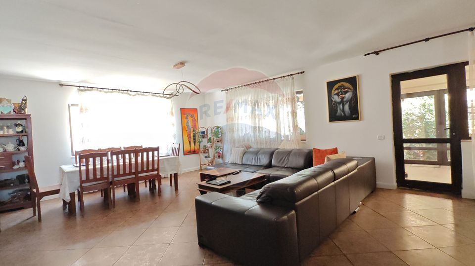 Casă / Vilă cu 5 camere de vânzare în zona Pipera