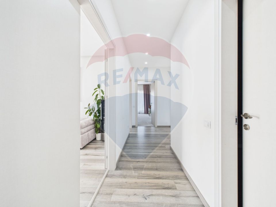 Apartament de vanzare - 3 camere 102mp + Terasa cu foisor 45mp