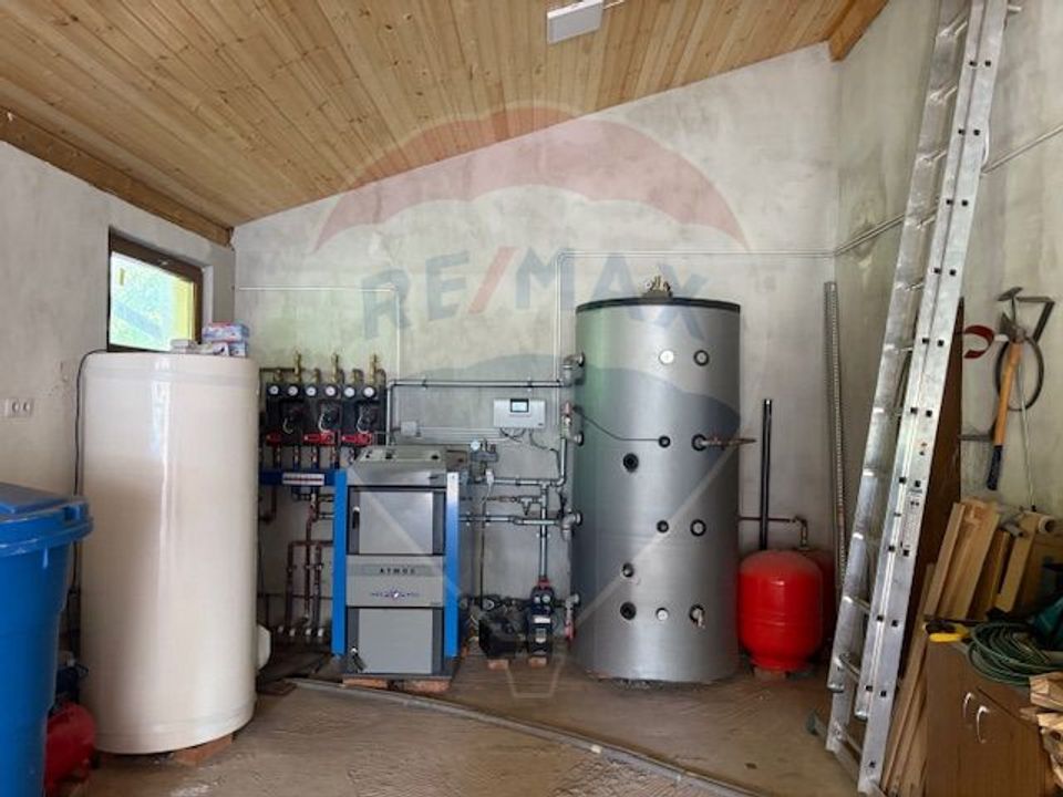 Casă / Vilă cu 5 camere de vânzare