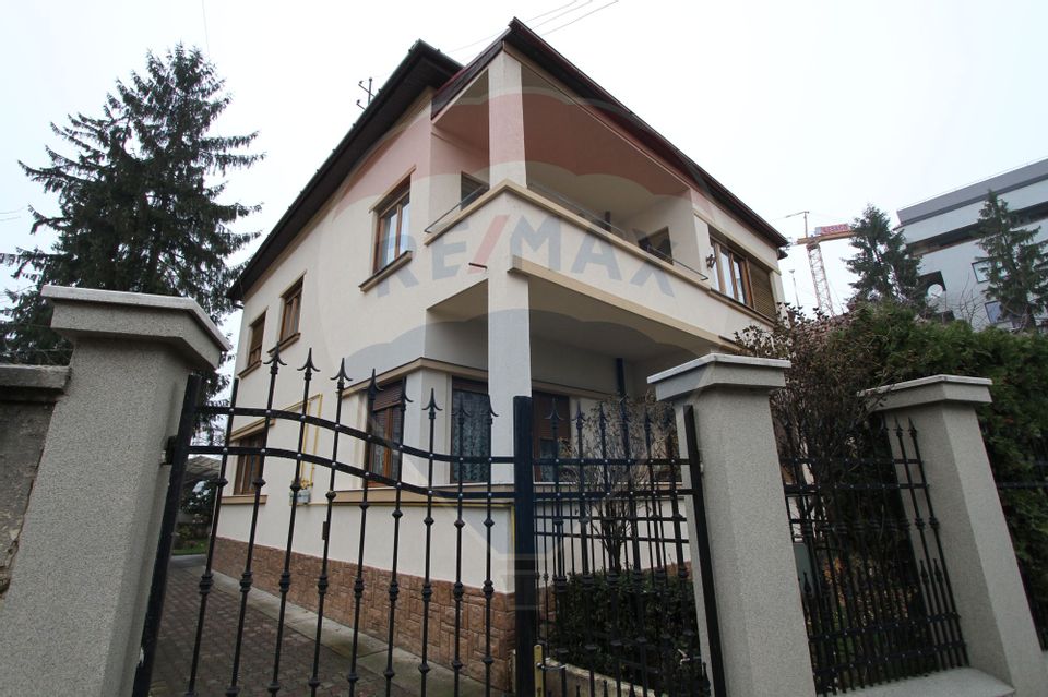 4 room Apartment for sale, Semicentral area