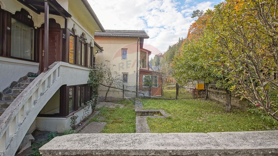 Vilă cu farmec istoric în Bușteni, pensiune sau locuință de vacanță!