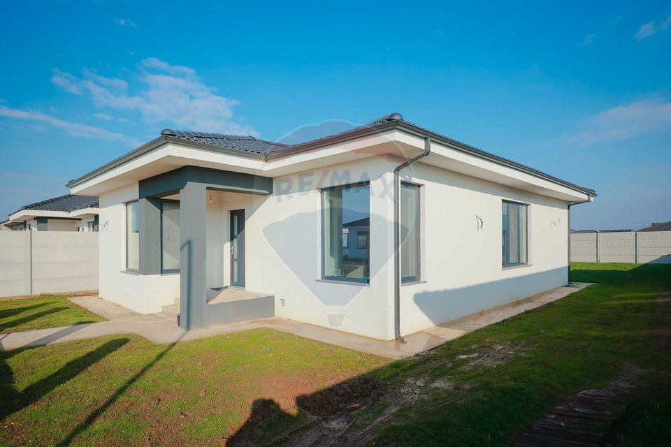 4 room House / Villa for sale