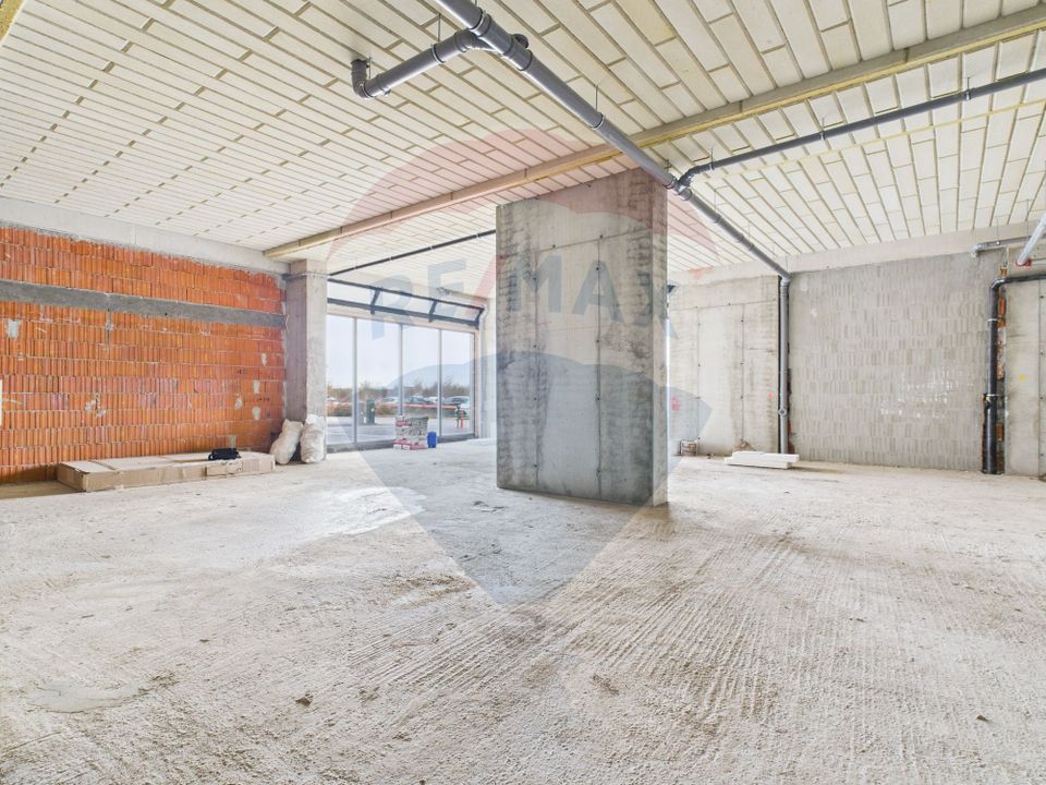 184.7sq.m Commercial Space for rent, Nord area