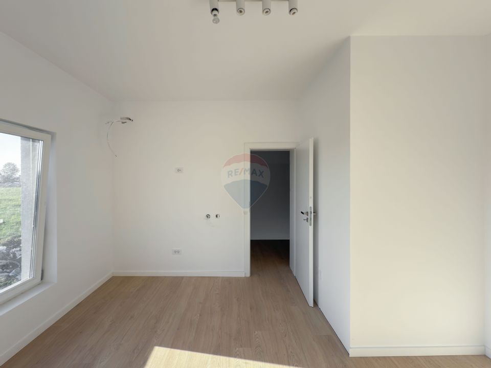 4 room House / Villa for sale