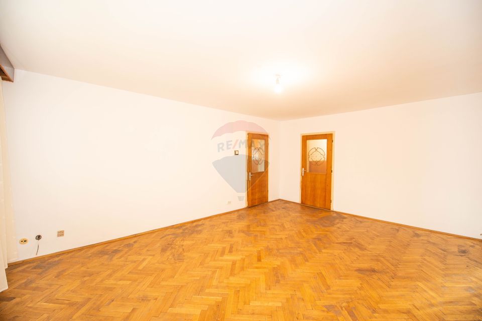 Casa individuala cu 7 camere, de vanzare 250 mp utili,  Buzau