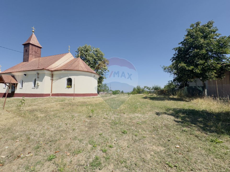 Teren 2,841mp Apateu / Strada Principala langa Biserica Ortodoxa