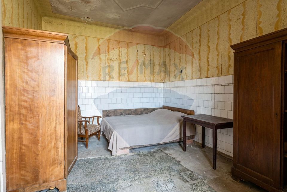 5 room House / Villa for sale, Exterior Est area