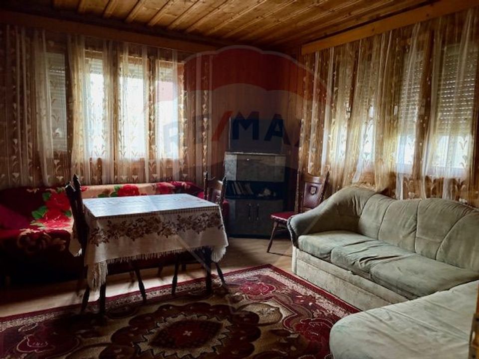 5 room House / Villa for sale