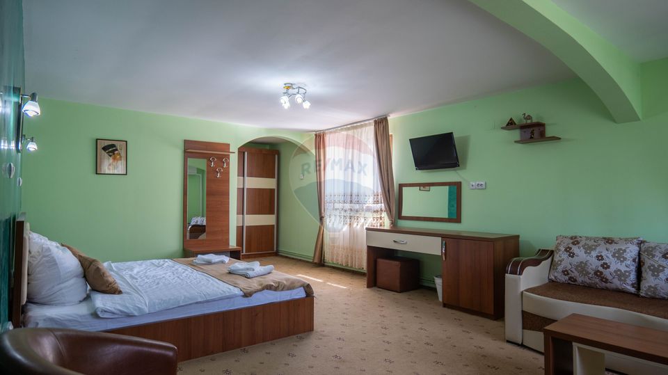 Oferta - vanzare pensiune 10 camere si casa de vacanta, Slanic Prahova