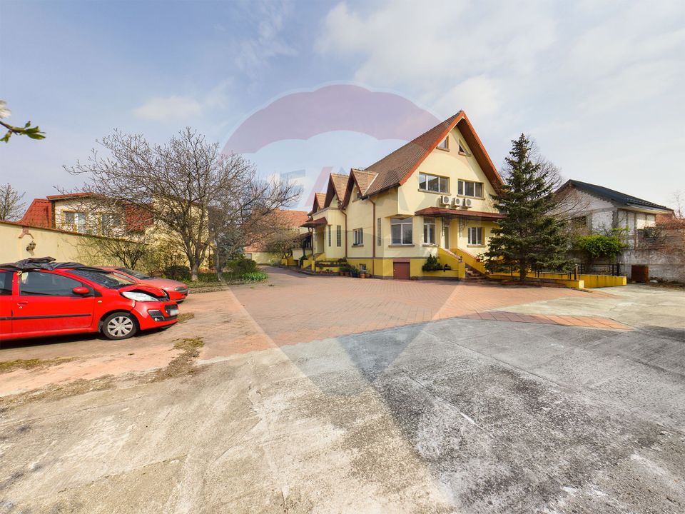 Casă / Vilă cu 21 camere de vânzare în zona Alexandriei