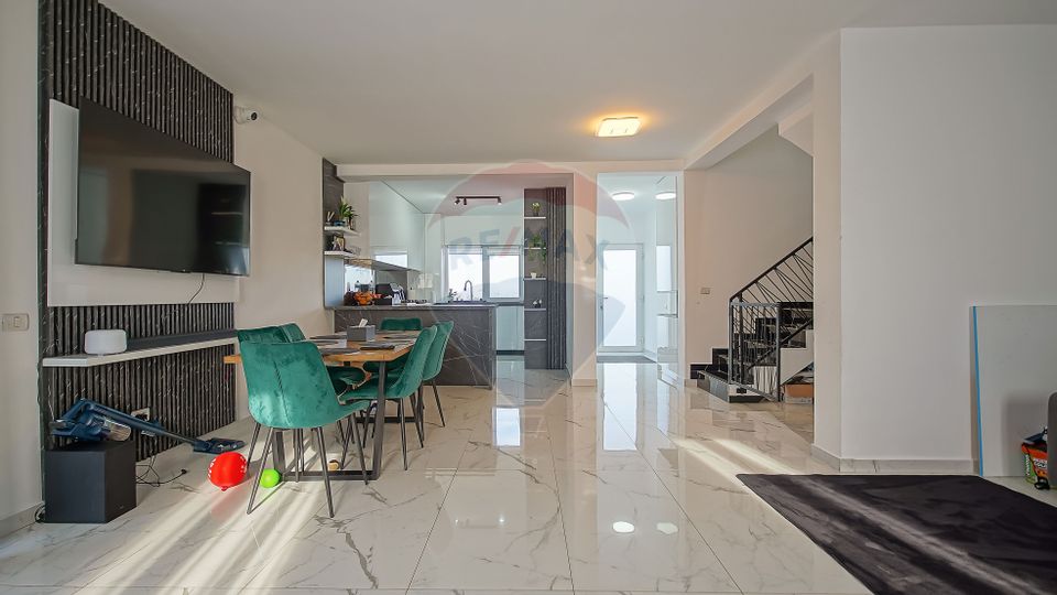 Casa Moderna De Vanzare Cartier Izvor-Finisaje premium Mutare Imediata