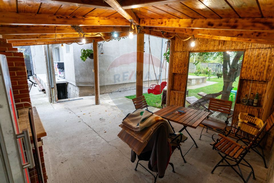 Casă / Vilă deosebita de vânzare, Hateg jud. Hunedoara