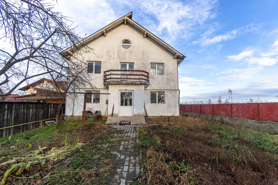 Casă de vânzare | 5 camere | Teren 1,100 mp | STUPINI | COMISION 0% |